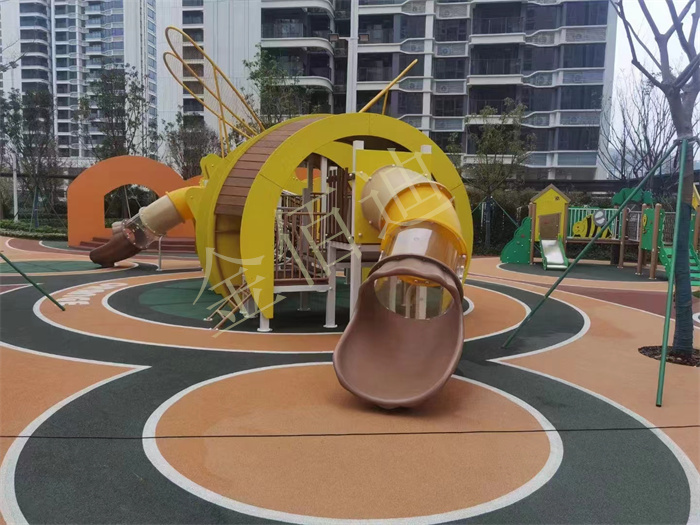 滑梯